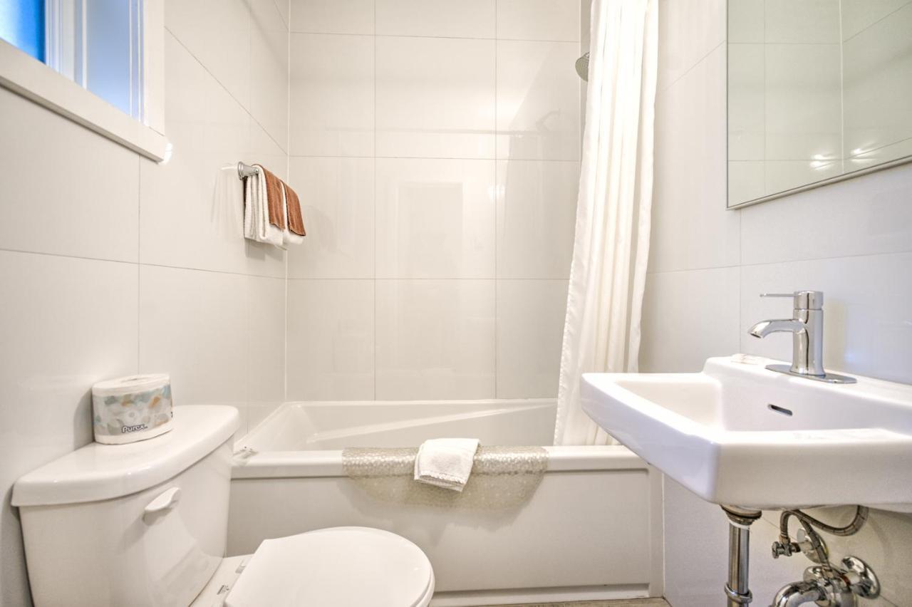 Motel Rustik Chateauguay Heights Экстерьер фото
